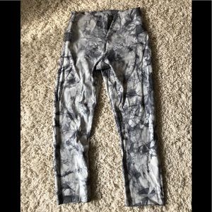 Lululemon Shibori Wunder Under Crops